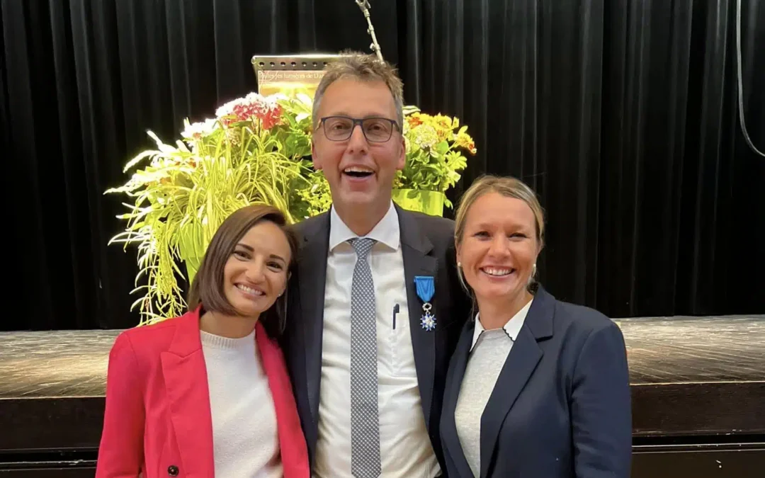 Remise de l’insigne de chevalier de l’ordre national du Mérite à Claude Hauller, Maire de Dambach-la-Ville