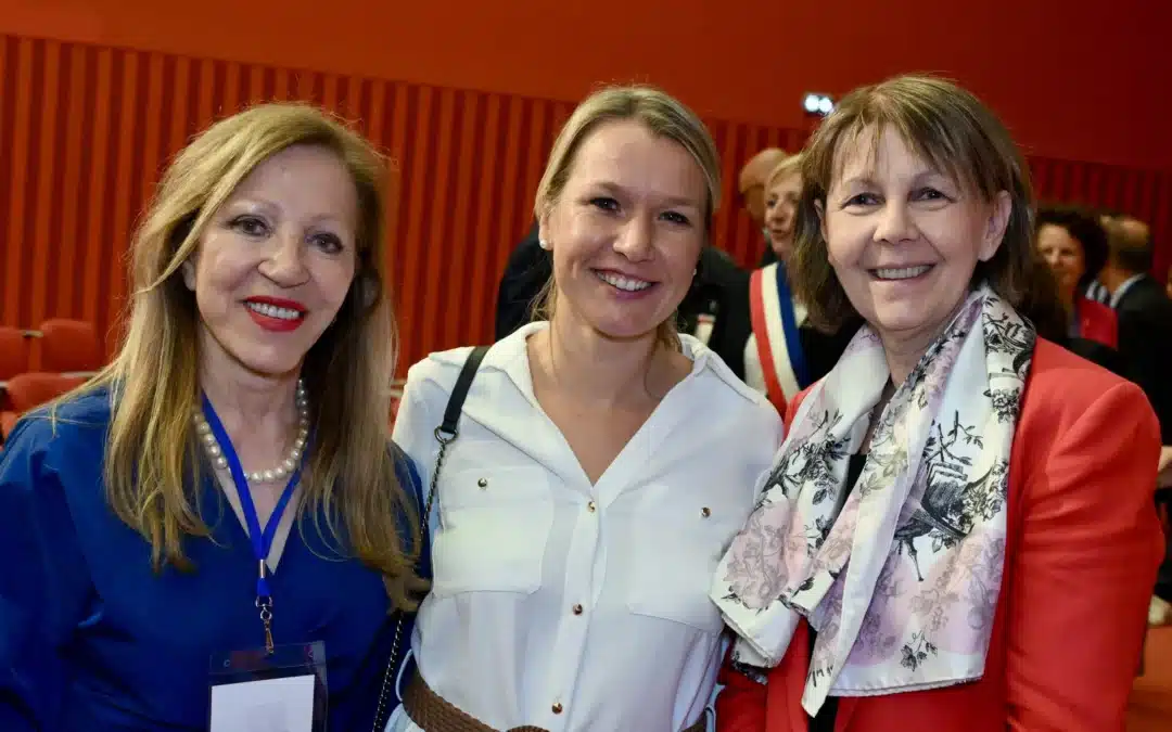 Avec Madame la Préfète et Madame la Maire de la Wantzenau : aux couleurs de notre beau pays ! 🇫🇷